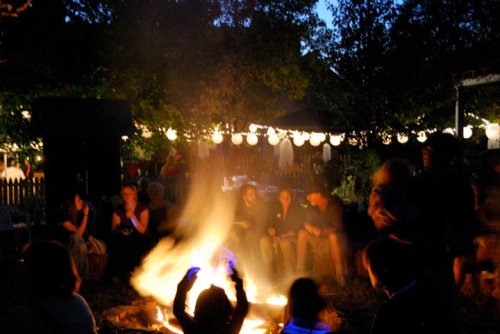 66367_440490868789_40523_n