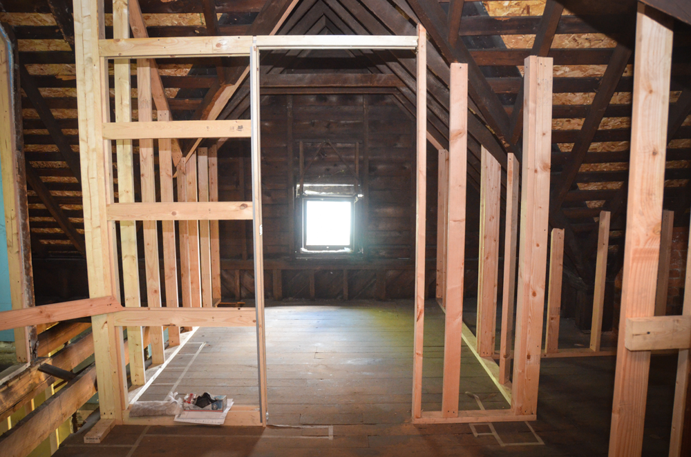Upstairs bathroom starts to take shape