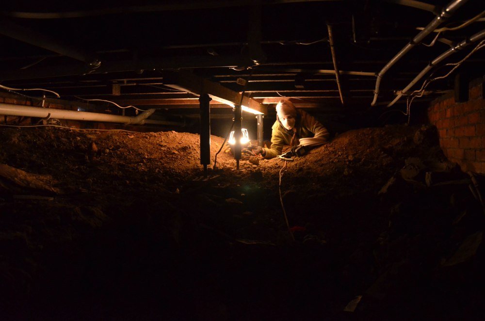 Following the sound of knocking